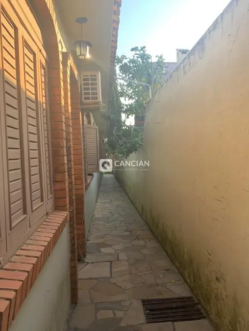 Casa com 4 quartos à venda, 230m2 em Duque de Caxias, Santa Maria - RS - imagem 9 Foto 9 de Casa com 4 quartos à venda, 230m2 em Duque de Caxias, Santa Maria - RS