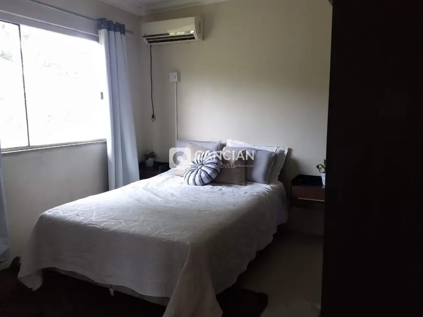 Foto 7 de Casa com 2 quartos à venda, 160m2 em Santa Maria - RS