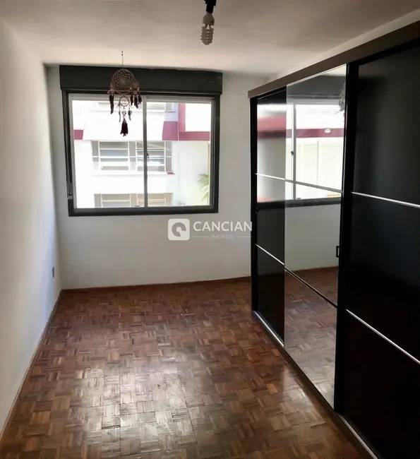Apartamento com 2 quartos para alugar, 101m2 em Centro, Santa Maria - RS - imagem 8 Foto 8 de Apartamento com 2 quartos para alugar, 101m2 em Centro, Santa Maria - RS
