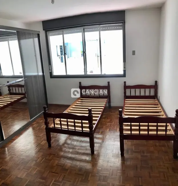 Apartamento com 2 quartos para alugar, 101m2 em Centro, Santa Maria - RS - imagem 6 Foto 6 de Apartamento com 2 quartos para alugar, 101m2 em Centro, Santa Maria - RS