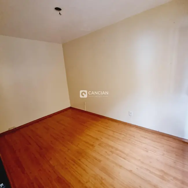 Casa com 3 quartos à venda, 185m2 em Nossa Senhora de Fátima, Santa Maria - RS - imagem 6 Foto 6 de Casa com 3 quartos à venda, 185m2 em Nossa Senhora de Fátima, Santa Maria - RS