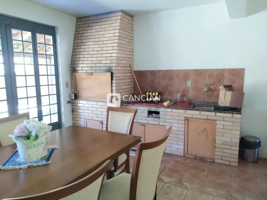 Casa com 3 quartos à venda, 279m2 em Nossa Senhora do Rosário, Santa Maria - RS - imagem 8 Foto 8 de Casa com 3 quartos à venda, 279m2 em Nossa Senhora do Rosário, Santa Maria - RS