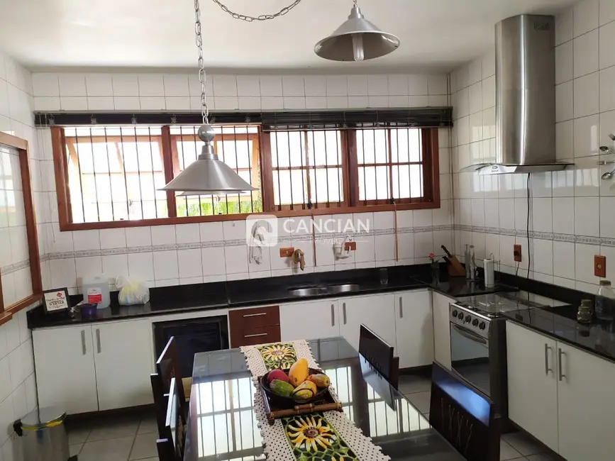 Casa com 3 quartos à venda, 279m2 em Nossa Senhora do Rosário, Santa Maria - RS - imagem 7 Foto 7 de Casa com 3 quartos à venda, 279m2 em Nossa Senhora do Rosário, Santa Maria - RS