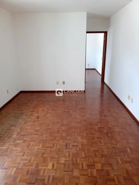 Foto 4 de Apartamento com 1 quarto para alugar, 58m2 em Centro, Santa Maria - RS
