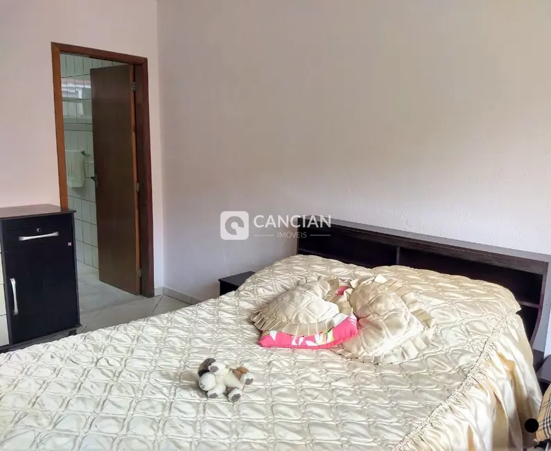 Casa com 3 quartos à venda, 159m2 em Camobi, Santa Maria - RS - imagem 5 Foto 5 de Casa com 3 quartos à venda, 159m2 em Camobi, Santa Maria - RS