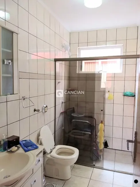 Casa com 3 quartos à venda, 159m2 em Camobi, Santa Maria - RS - imagem 7 Foto 7 de Casa com 3 quartos à venda, 159m2 em Camobi, Santa Maria - RS