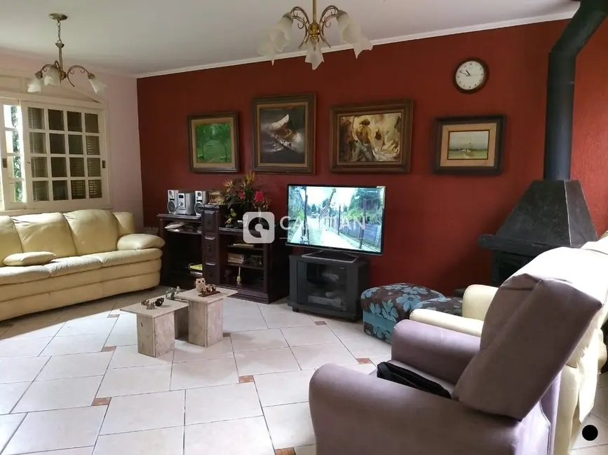 Casa com 3 quartos à venda, 159m2 em Camobi, Santa Maria - RS - imagem 3 Foto 3 de Casa com 3 quartos à venda, 159m2 em Camobi, Santa Maria - RS