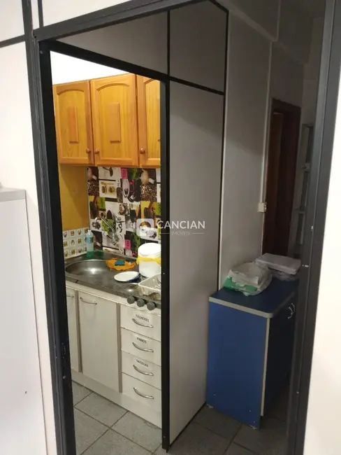 Sala Comercial para alugar, 59m2 em Centro, Santa Maria - RS - imagem 6 Foto 6 de Sala Comercial para alugar, 59m2 em Centro, Santa Maria - RS