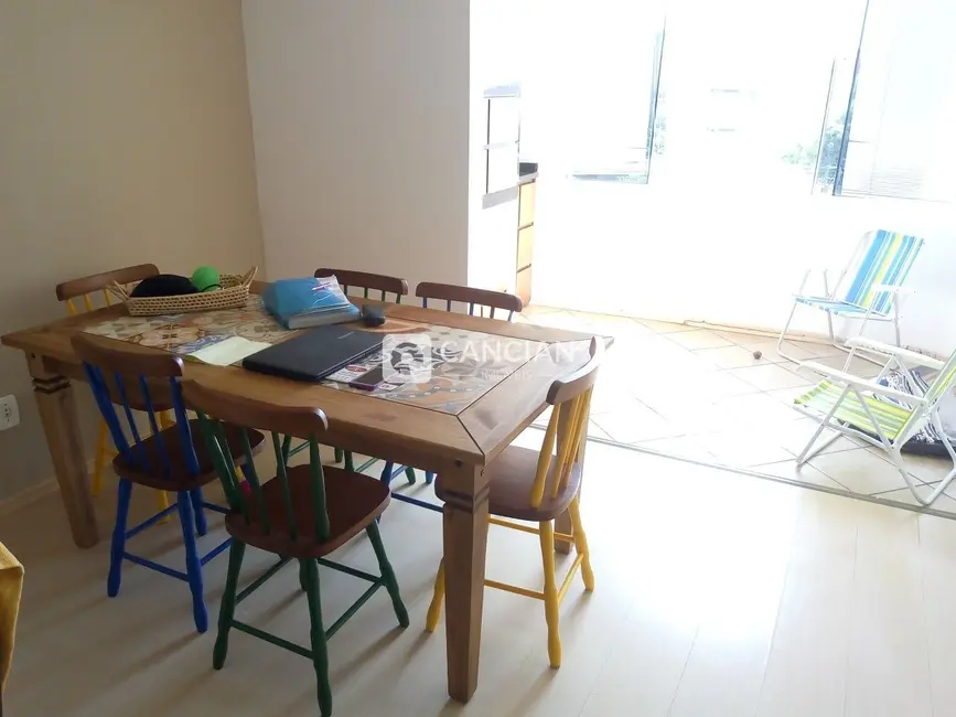 Foto 4 de Apartamento com 3 quartos à venda, 95m2 em Nossa Senhora de Fátima, Santa Maria - RS