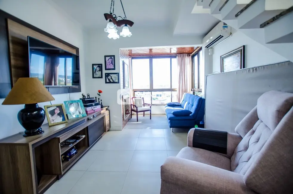 Foto 3 de Cobertura com 3 quartos à venda, 141m2 em Dom Antônio Reis, Santa Maria - RS