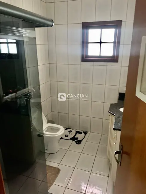Casa com 4 quartos à venda, 182m2 em Nossa Senhora de Lourdes, Santa Maria - RS - imagem 8 Foto 8 de Casa com 4 quartos à venda, 182m2 em Nossa Senhora de Lourdes, Santa Maria - RS