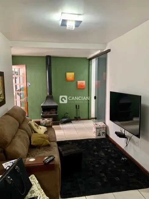 Casa com 4 quartos à venda, 182m2 em Nossa Senhora de Lourdes, Santa Maria - RS - imagem 4 Foto 4 de Casa com 4 quartos à venda, 182m2 em Nossa Senhora de Lourdes, Santa Maria - RS