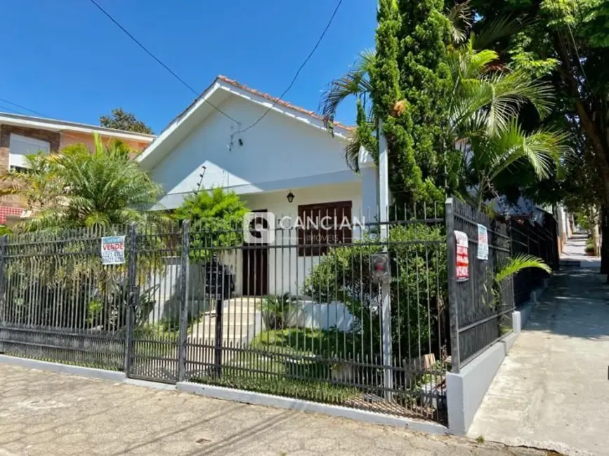 Foto 1 de Casa com 4 quartos à venda, 182m2 em Nossa Senhora de Lourdes, Santa Maria - RS