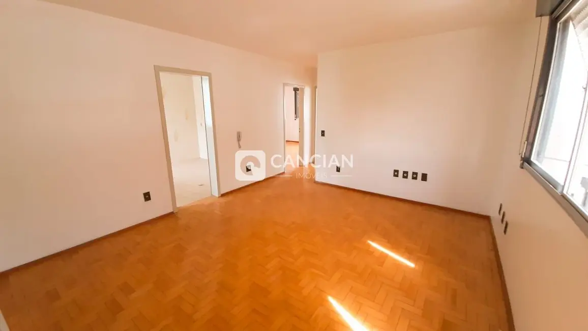 Foto 2 de Apartamento com 2 quartos à venda, 75m2 em Nossa Senhora das Dores, Santa Maria - RS