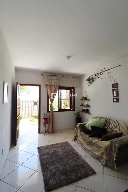 Casa com 2 quartos à venda, 92m2 em Pinheiro Machado, Santa Maria - RS - imagem 4 Foto 4 de Casa com 2 quartos à venda, 92m2 em Pinheiro Machado, Santa Maria - RS