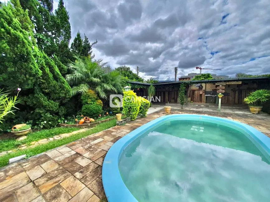 Casa com 3 quartos à venda, 150m2 em Camobi, Santa Maria - RS - imagem 4 Foto 4 de Casa com 3 quartos à venda, 150m2 em Camobi, Santa Maria - RS