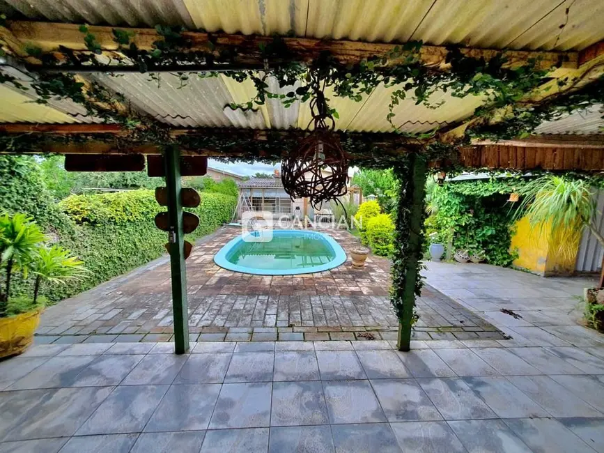 Casa com 3 quartos à venda, 150m2 em Camobi, Santa Maria - RS - imagem 3 Foto 3 de Casa com 3 quartos à venda, 150m2 em Camobi, Santa Maria - RS