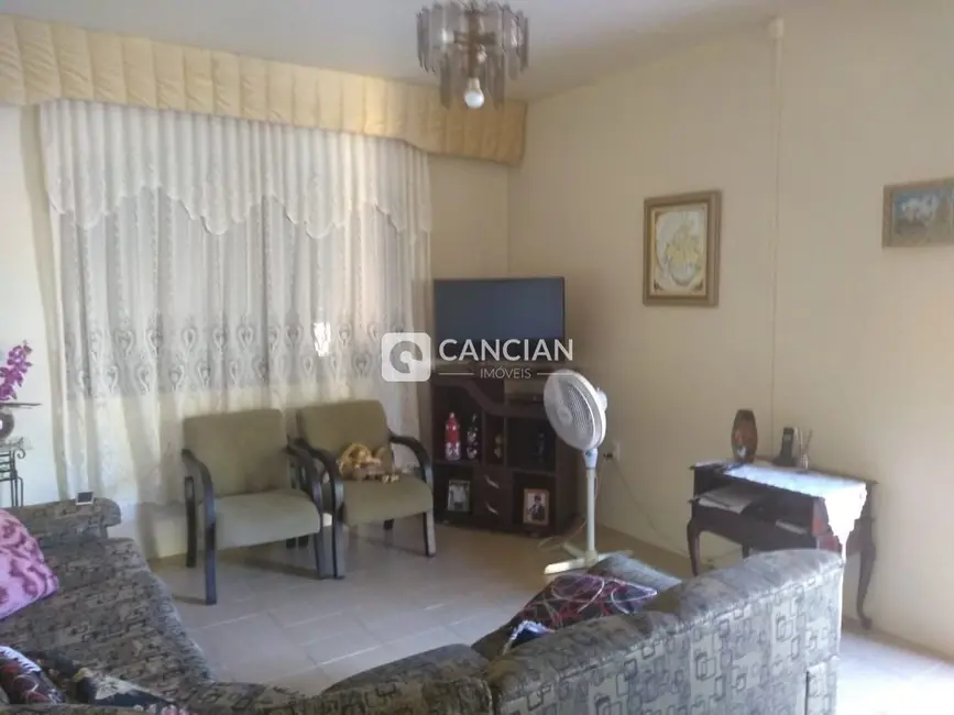 Casa com 3 quartos à venda, 238m2 em Camobi, Santa Maria - RS - imagem 3 Foto 3 de Casa com 3 quartos à venda, 238m2 em Camobi, Santa Maria - RS