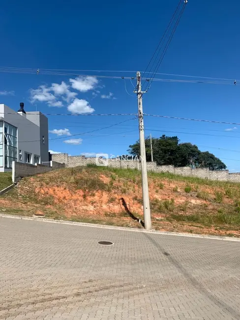 Foto 2 de Terreno / Lote à venda, 300m2 em Tomazetti, Santa Maria - RS