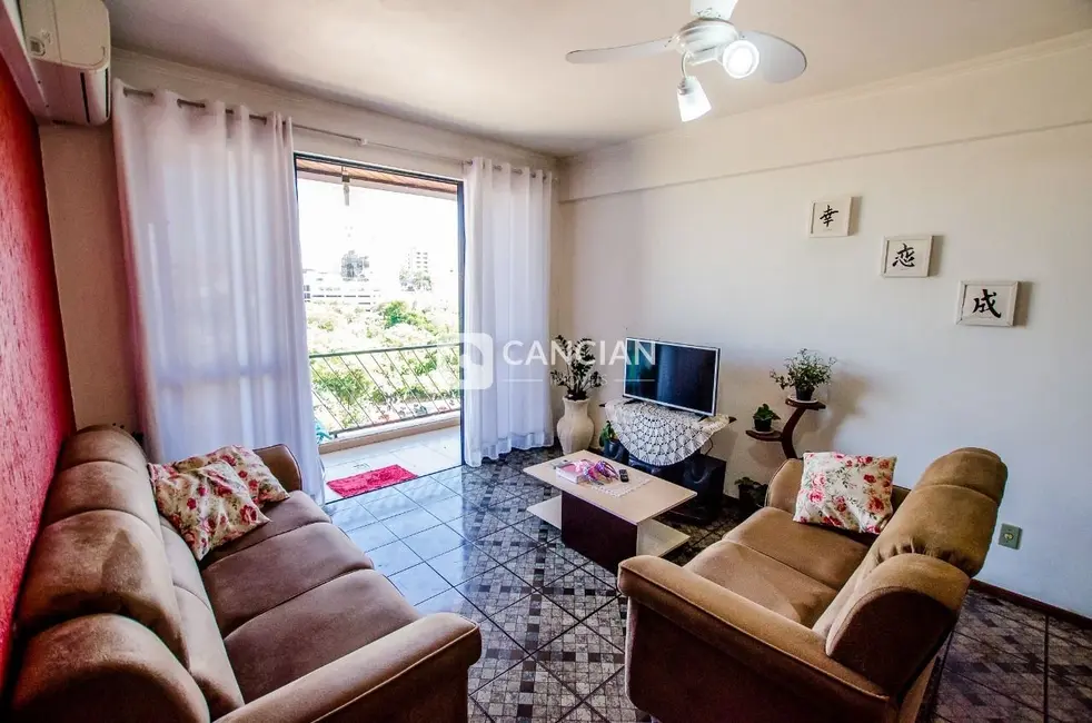 Foto 3 de Apartamento com 2 quartos à venda, 80m2 em Centro, Santa Maria - RS