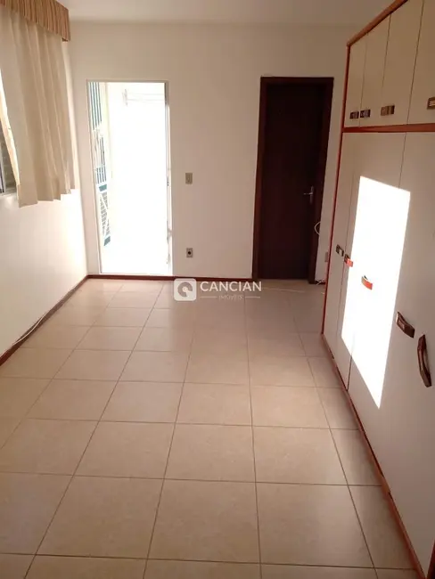 Foto 3 de Kitnet à venda, 35m2 em Centro, Santa Maria - RS