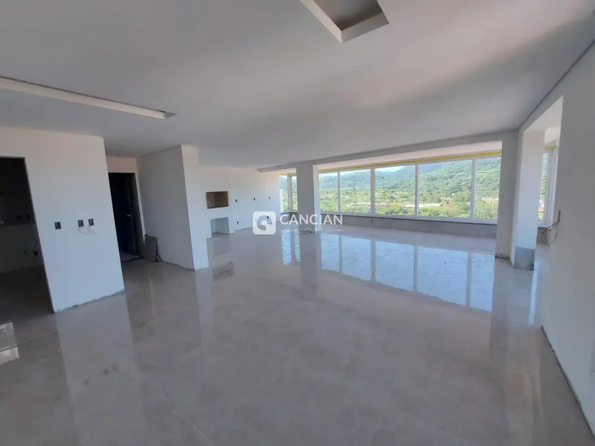 Foto 5 de Apartamento com 3 quartos à venda, 227m2 em Nossa Senhora das Dores, Santa Maria - RS