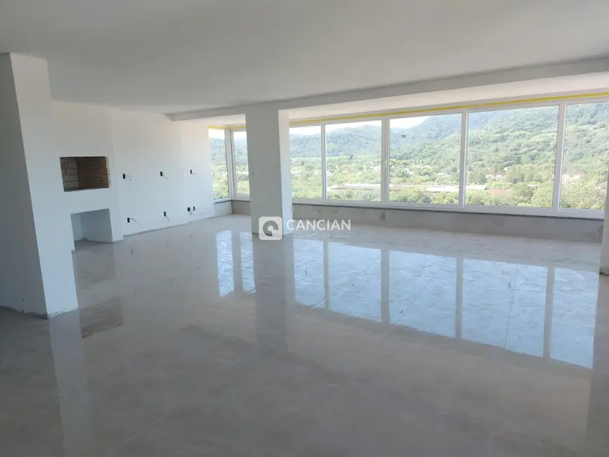 Foto 3 de Apartamento com 3 quartos à venda, 227m2 em Nossa Senhora das Dores, Santa Maria - RS