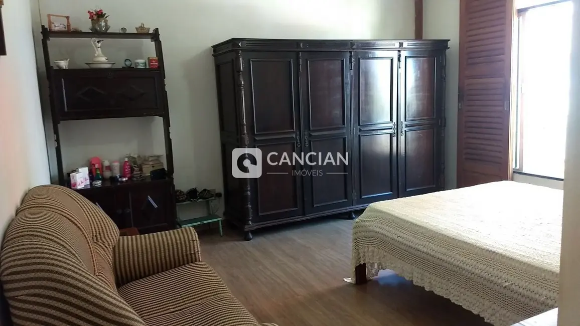 Foto 4 de Casa com 3 quartos à venda, 214m2 em Centro, Santa Maria - RS