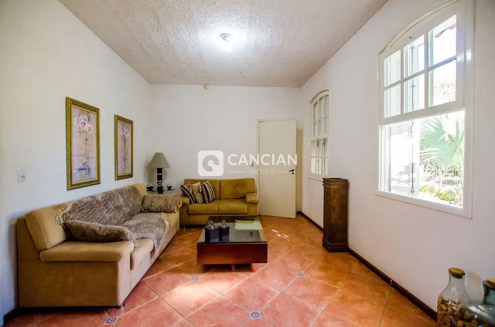 Casa com 3 quartos à venda, 353m2 em Camobi, Santa Maria - RS - imagem 8 Foto 8 de Casa com 3 quartos à venda, 353m2 em Camobi, Santa Maria - RS