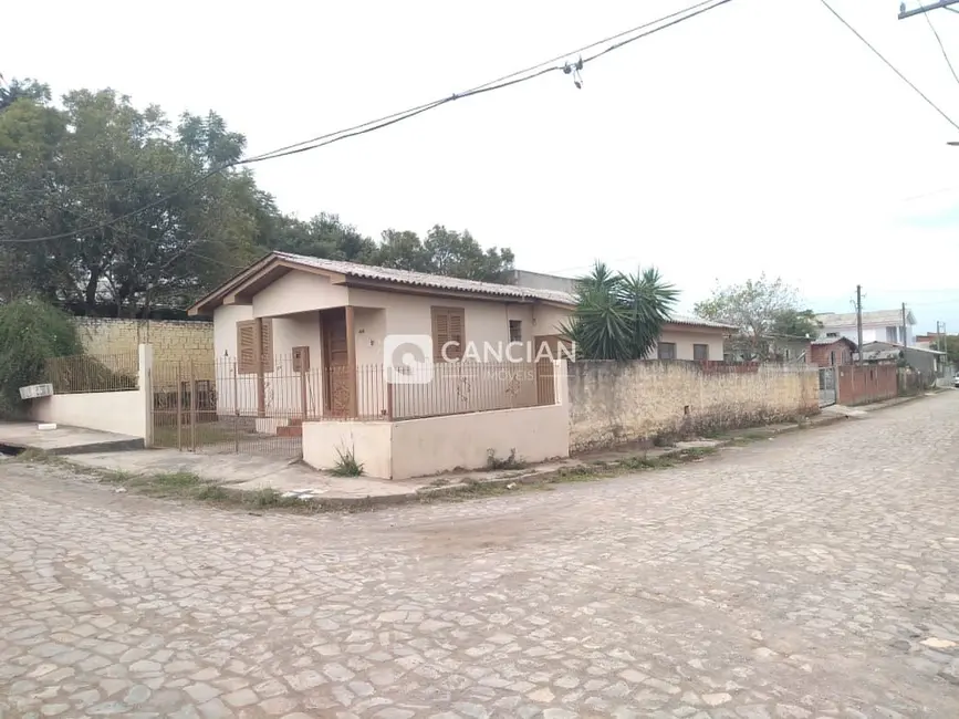 Casa com 3 quartos à venda, 70m2 em Camobi, Santa Maria - RS - imagem 3 Foto 3 de Casa com 3 quartos à venda, 70m2 em Camobi, Santa Maria - RS