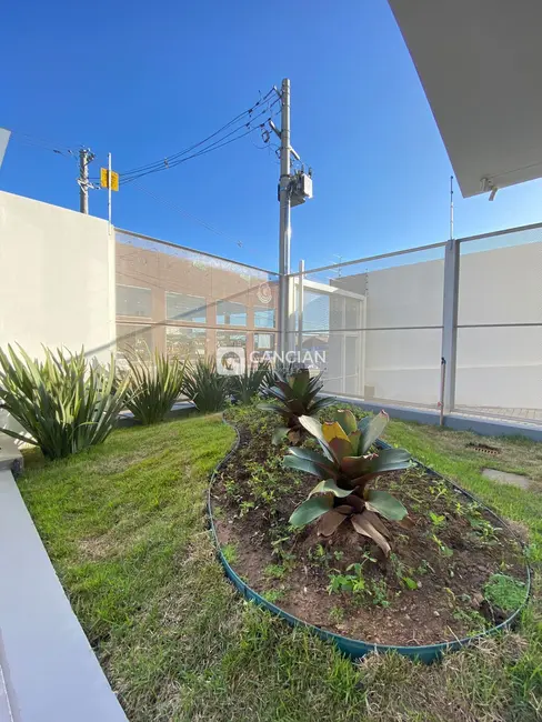 Foto 2 de Apartamento com 3 quartos à venda, 108m2 em Patronato, Santa Maria - RS