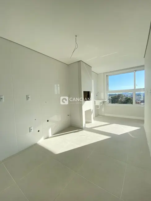 Foto 2 de Apartamento com 2 quartos à venda, 75m2 em Patronato, Santa Maria - RS