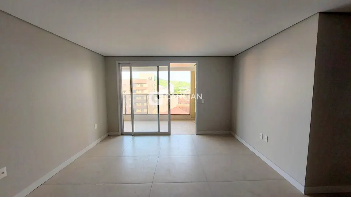 Foto 5 de Apartamento com 3 quartos à venda, 170m2 em Nossa Senhora de Lourdes, Santa Maria - RS