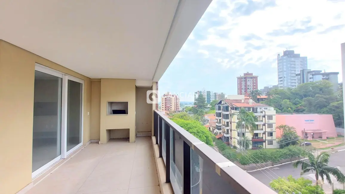 Foto 5 de Apartamento com 3 quartos à venda, 170m2 em Nossa Senhora de Lourdes, Santa Maria - RS