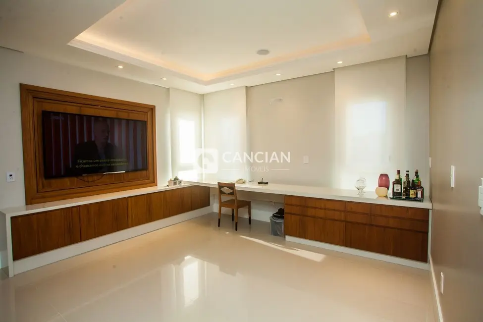 Foto 3 de Casa de Condomínio com 5 quartos à venda, 800m2 em São José, Santa Maria - RS