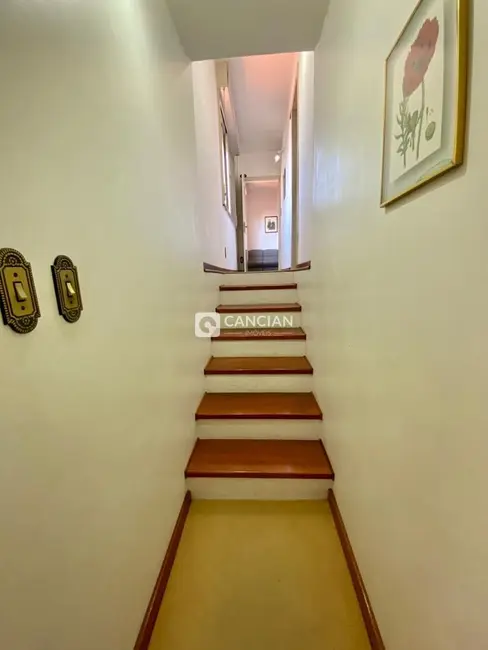 Casa com 3 quartos à venda, 173m2 em Patronato, Santa Maria - RS - imagem 9 Foto 9 de Casa com 3 quartos à venda, 173m2 em Patronato, Santa Maria - RS
