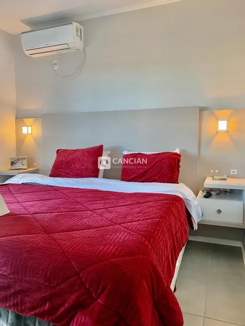 Foto 8 de Apartamento com 3 quartos à venda, 140m2 em Camobi, Santa Maria - RS