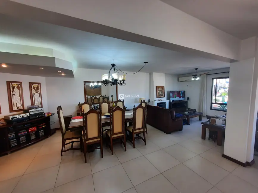 Foto 3 de Apartamento com 3 quartos à venda, 218m2 em Nossa Senhora de Fátima, Santa Maria - RS