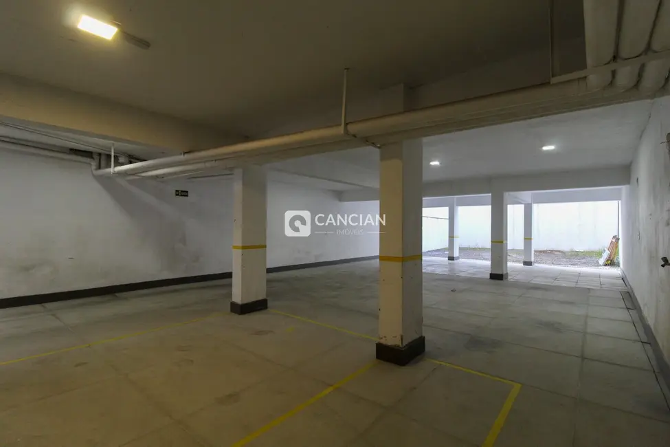 Foto 3 de Sala Comercial com 1 quarto para alugar, 136m2 em Centro, Santa Maria - RS