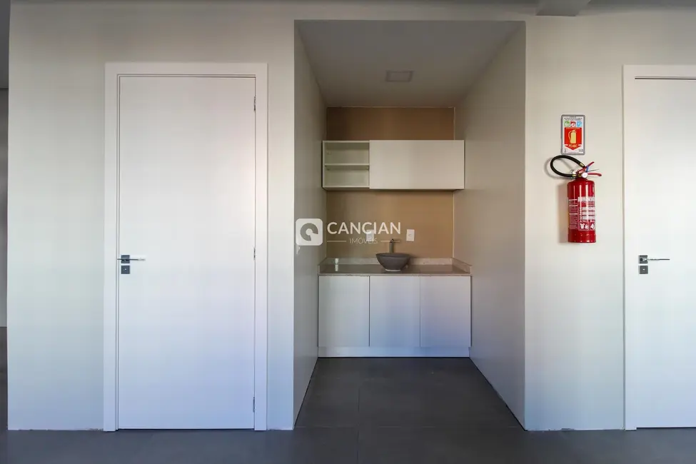 Sala Comercial com 1 quarto para alugar, 105m2 em Centro, Santa Maria - RS - imagem 8 Foto 8 de Sala Comercial com 1 quarto para alugar, 105m2 em Centro, Santa Maria - RS