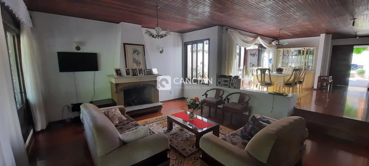 Casa com 4 quartos à venda, 370m2 em Santa Maria - RS - imagem 4 Foto 4 de Casa com 4 quartos à venda, 370m2 em Santa Maria - RS