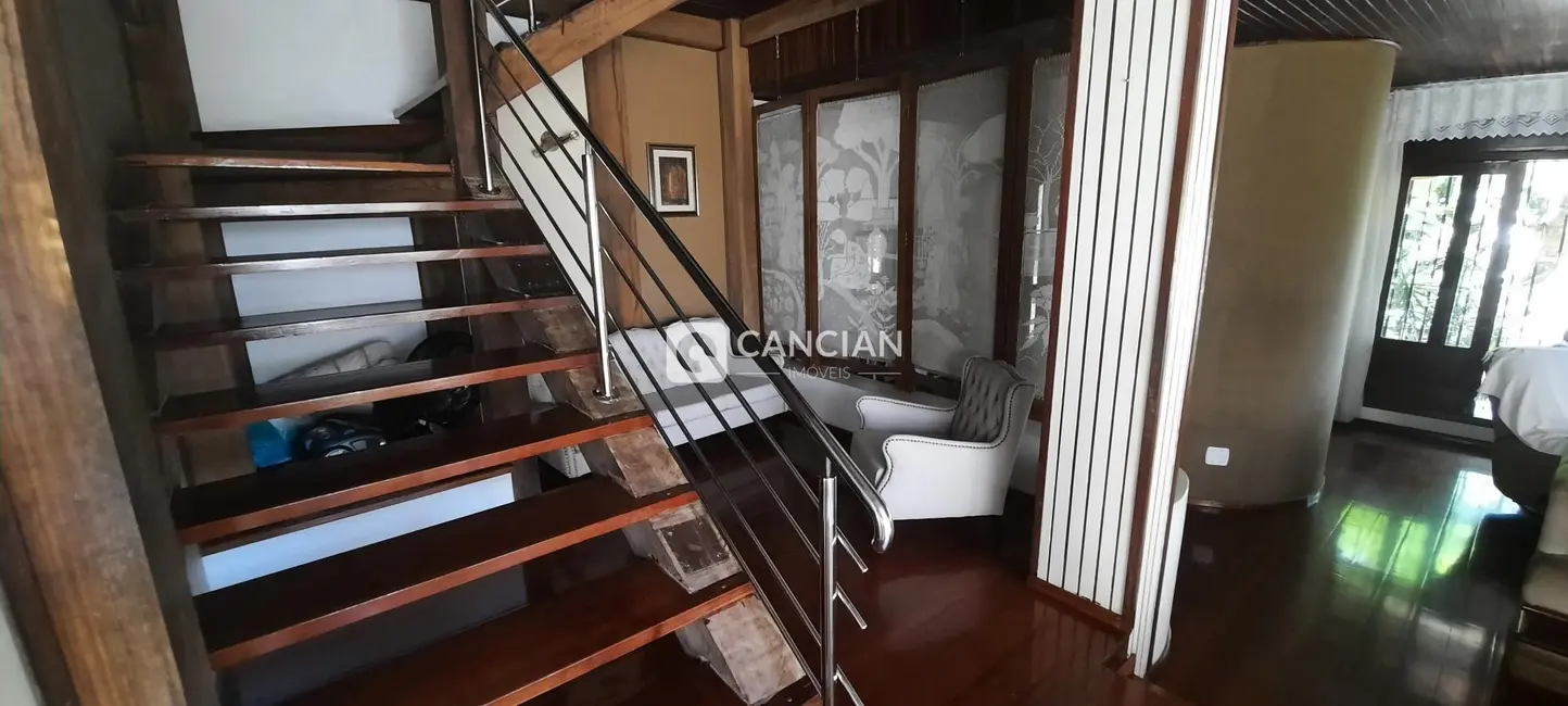 Casa com 4 quartos à venda, 370m2 em Santa Maria - RS - imagem 9 Foto 9 de Casa com 4 quartos à venda, 370m2 em Santa Maria - RS