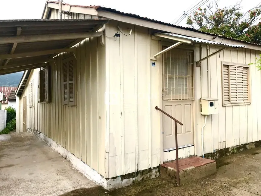 Casa com 2 quartos à venda, 51m2 em Presidente João Goulart, Santa Maria - RS - imagem 3 Foto 3 de Casa com 2 quartos à venda, 51m2 em Presidente João Goulart, Santa Maria - RS