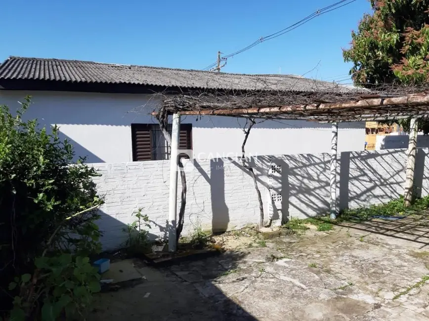 Casa com 2 quartos à venda, 51m2 em Presidente João Goulart, Santa Maria - RS - imagem 5 Foto 5 de Casa com 2 quartos à venda, 51m2 em Presidente João Goulart, Santa Maria - RS