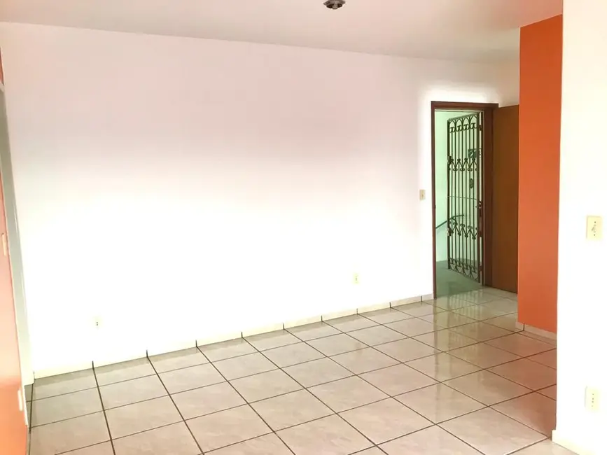 Foto 4 de Apartamento com 3 quartos à venda, 81m2 em Nossa Senhora de Lourdes, Santa Maria - RS