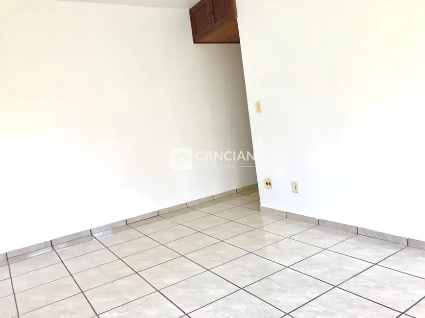 Foto 8 de Apartamento com 3 quartos à venda, 81m2 em Nossa Senhora de Lourdes, Santa Maria - RS