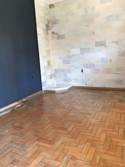 Casa com 3 quartos à venda, 110m2 em Nossa Senhora de Fátima, Santa Maria - RS - imagem 2 Foto 2 de Casa com 3 quartos à venda, 110m2 em Nossa Senhora de Fátima, Santa Maria - RS