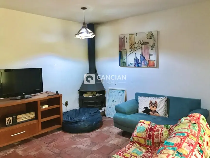 Foto 7 de Casa com 7 quartos à venda, 221m2 em Menino Jesus, Santa Maria - RS