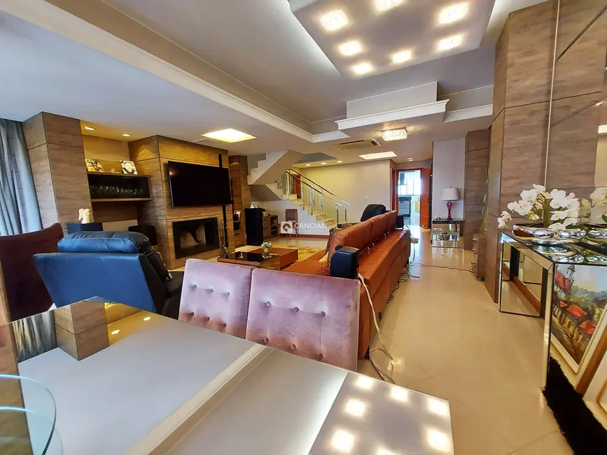 Cobertura com 3 quartos à venda, 381m2 em Nossa Senhora Medianeira, Santa Maria - RS - imagem 5 Foto 5 de Cobertura com 3 quartos à venda, 381m2 em Nossa Senhora Medianeira, Santa Maria - RS