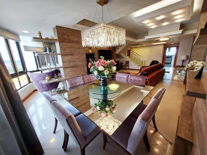 Cobertura com 3 quartos à venda, 381m2 em Nossa Senhora Medianeira, Santa Maria - RS - imagem 3 Foto 3 de Cobertura com 3 quartos à venda, 381m2 em Nossa Senhora Medianeira, Santa Maria - RS